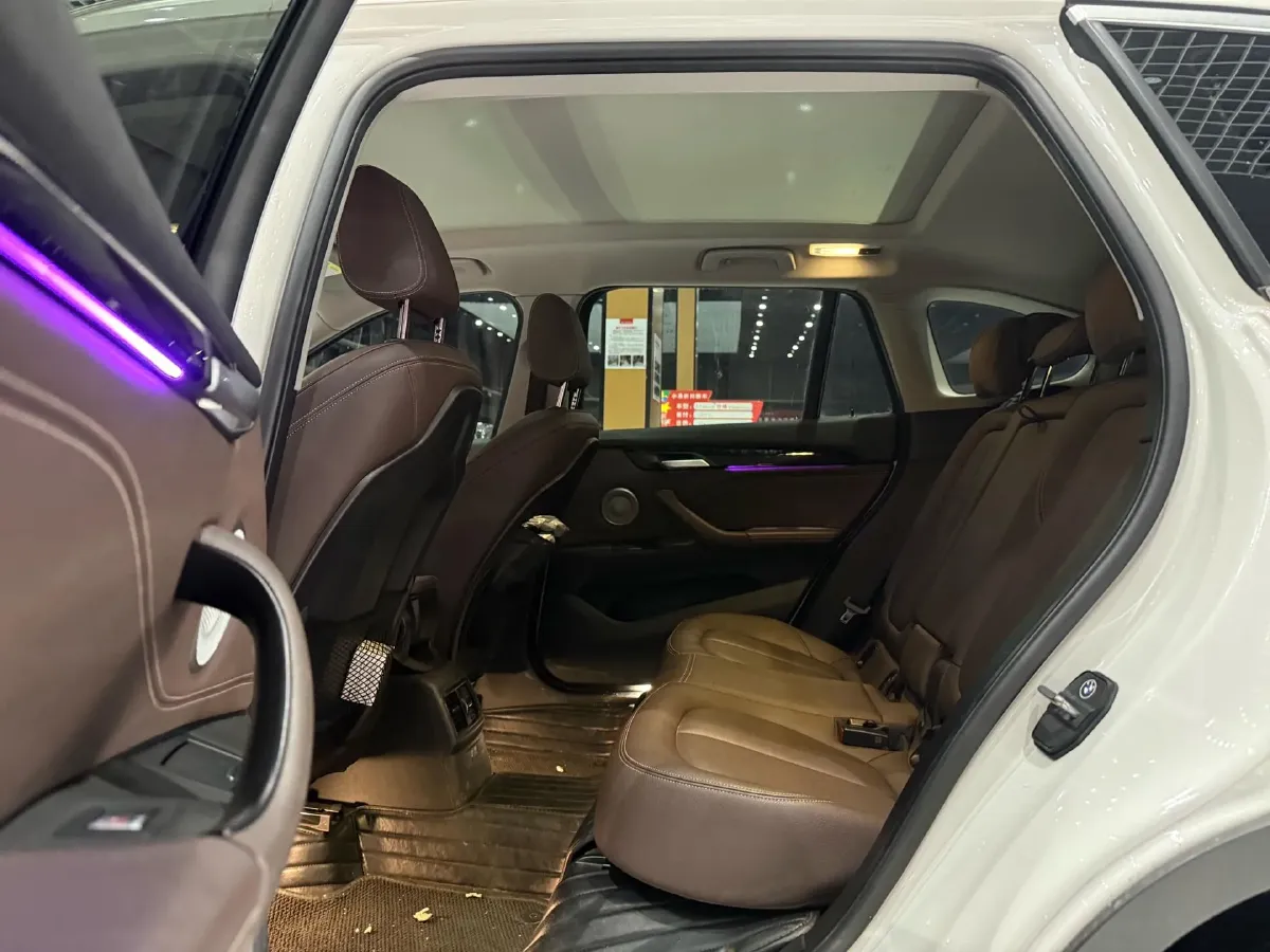 2022 BMW X1 2.0T 192HP L4 7DCT,autocango,china used car exporter,china ev exporter,chinese used car exporter,chinese used ev exporter