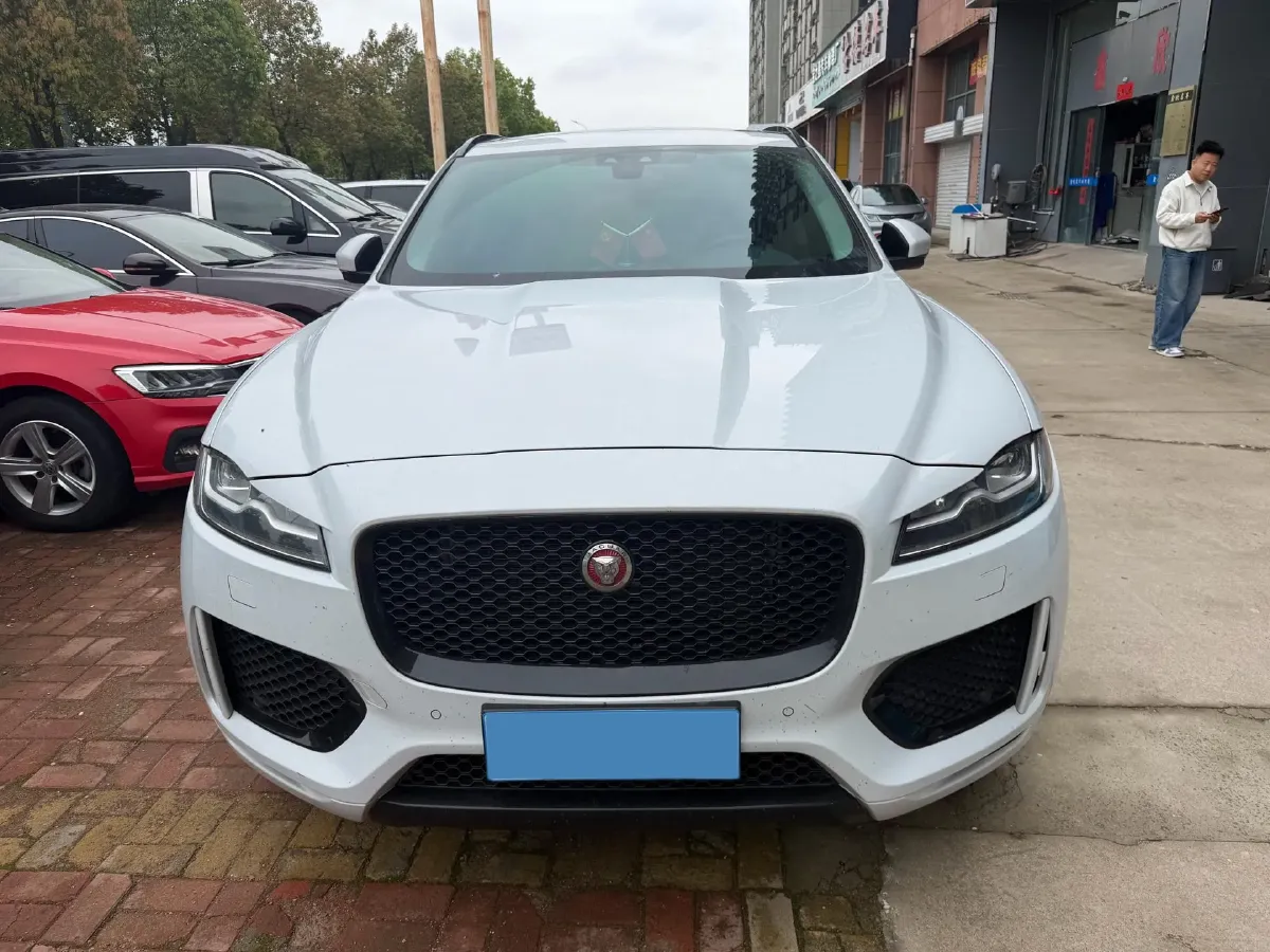 2020 Jaguar F-PACE 2.0T 250HP L4 8AT,autocango,china used car exporter,china ev exporter,chinese used car exporter,chinese used ev exporter