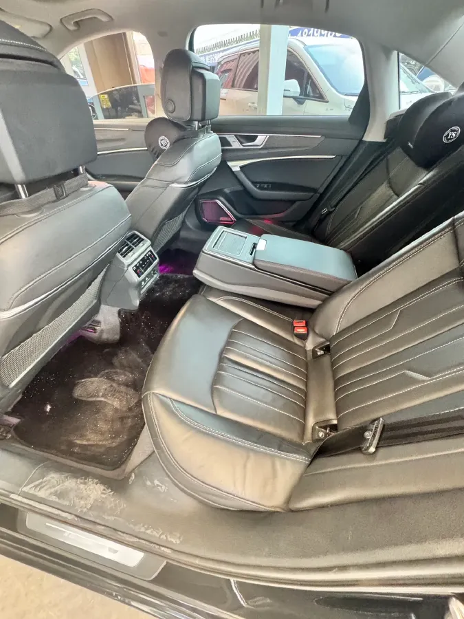 2023 Audi A6L 2.0T 245HP L4 7DCT,autocango,china used car exporter,china ev exporter,chinese used car exporter,chinese used ev exporter