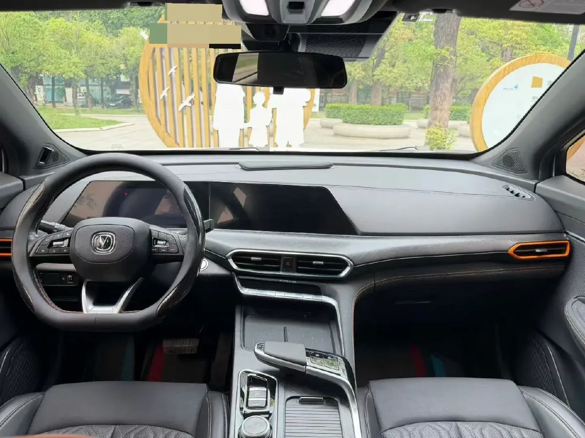 2022 ChangAn UNI-T 1.5T 188HP L4 7DCT,autocango,china used car exporter,china ev exporter,chinese used car exporter,chinese used ev exporter