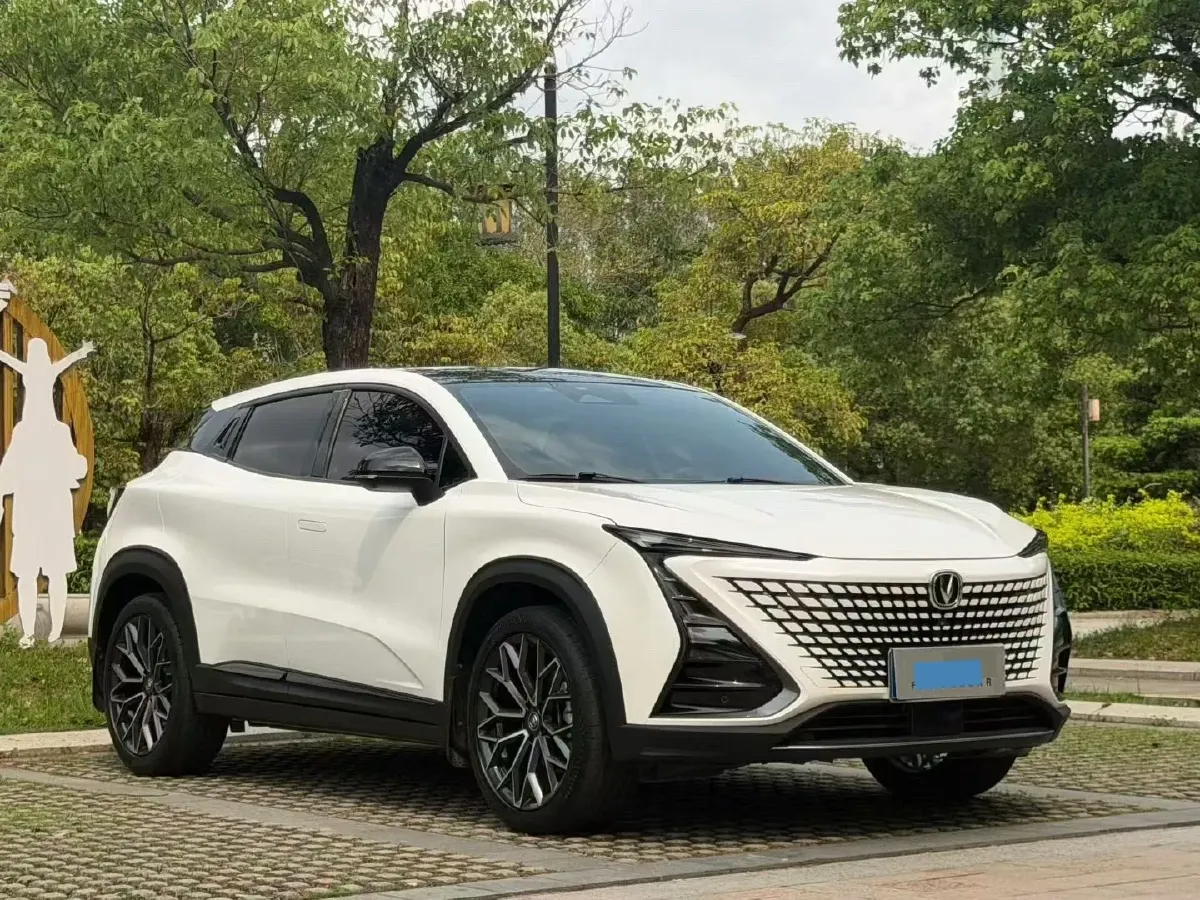 2022 ChangAn UNI-T 1.5T 188HP L4 7DCT,autocango,china used car exporter,china ev exporter,chinese used car exporter,chinese used ev exporter