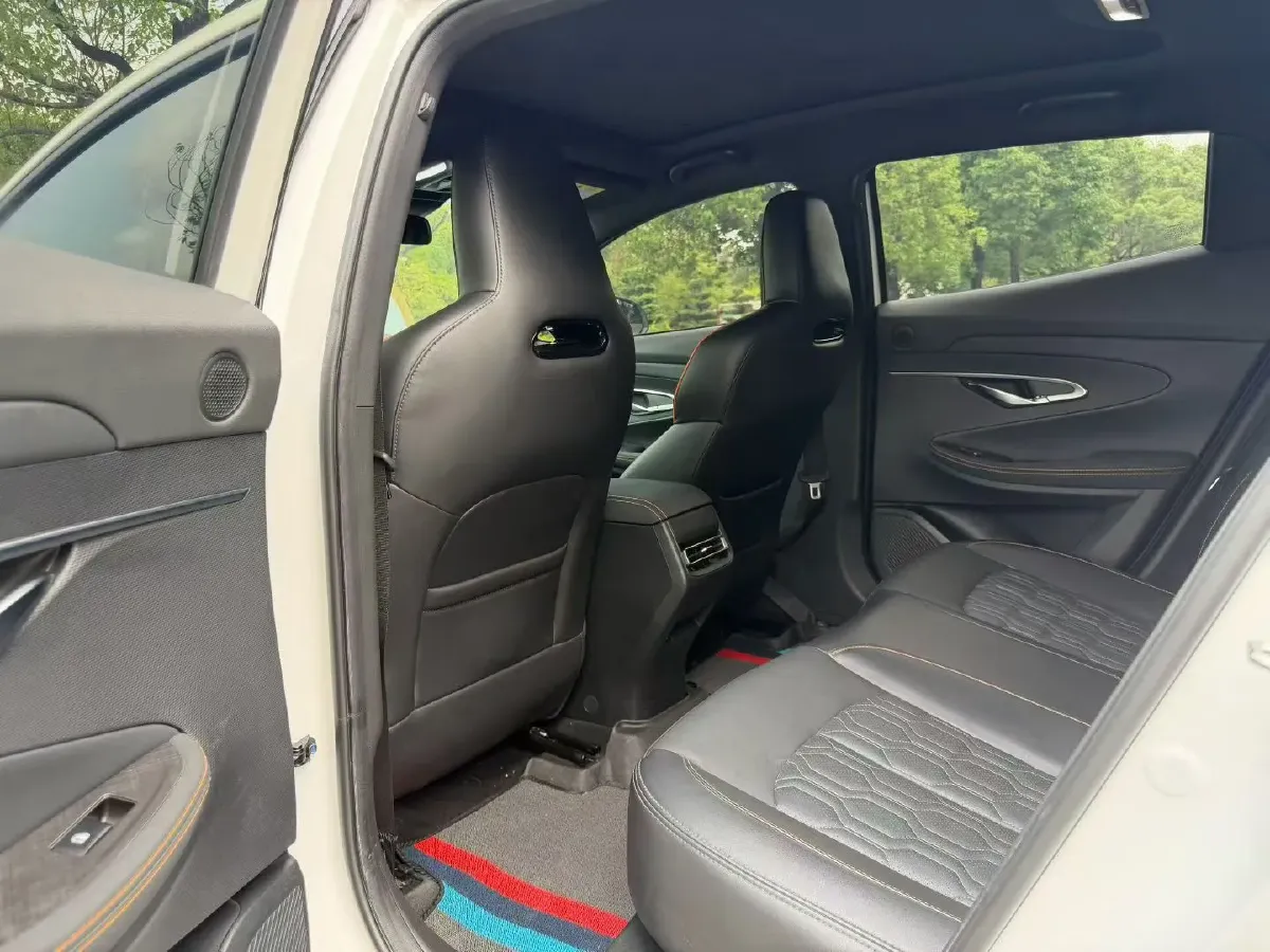 2022 ChangAn UNI-T 1.5T 188HP L4 7DCT,autocango,china used car exporter,china ev exporter,chinese used car exporter,chinese used ev exporter