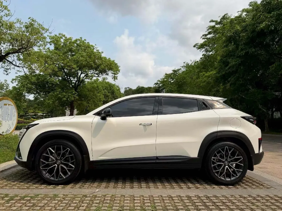 2022 ChangAn UNI-T 1.5T 188HP L4 7DCT,autocango,china used car exporter,china ev exporter,chinese used car exporter,chinese used ev exporter