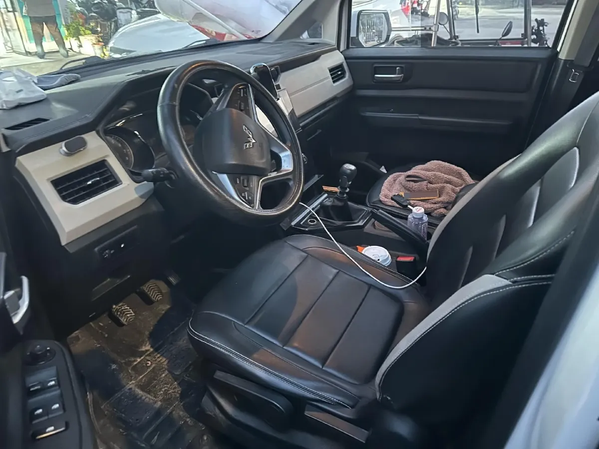 2019 WuLing HongGuang Plus 1.5T 147HP L4 6MT,autocango,china used car exporter,china ev exporter,chinese used car exporter,chinese used ev exporter