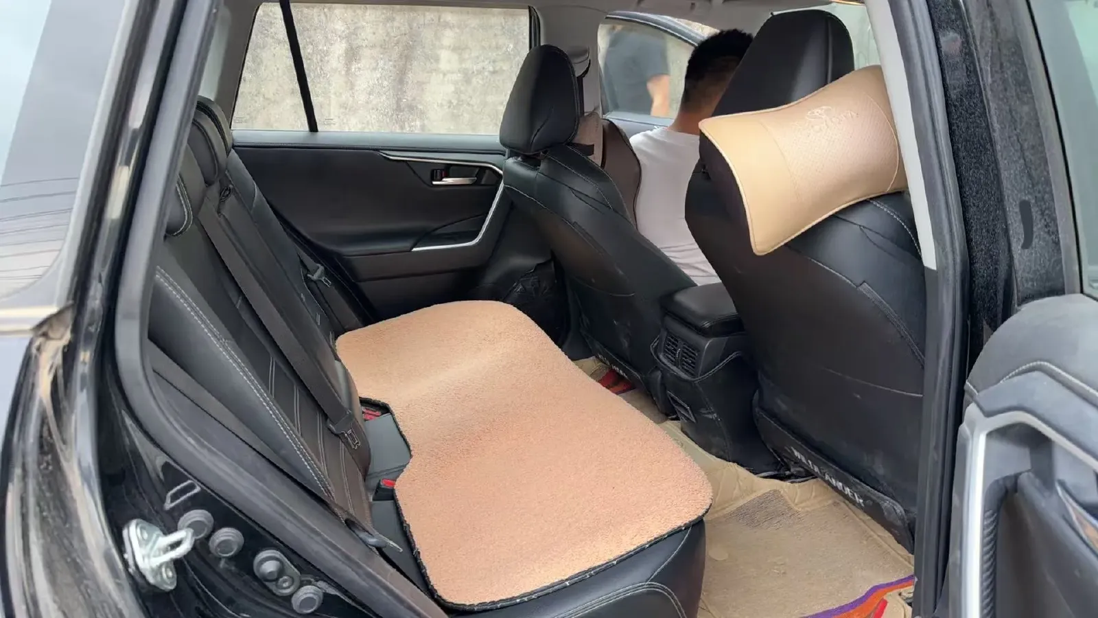 2021 Toyota Wildlander 2.0L 171HP L4 CVT,autocango,china used car exporter,china ev exporter,chinese used car exporter,chinese used ev exporter