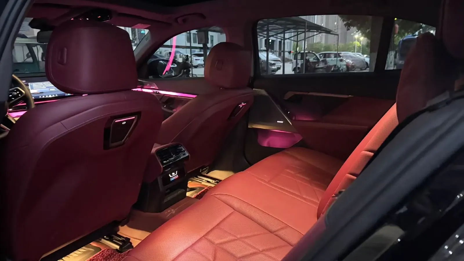 2025 BMW 5 Series 2.0T 258HP L4 8AT,autocango,china used car exporter,china ev exporter,chinese used car exporter,chinese used ev exporter