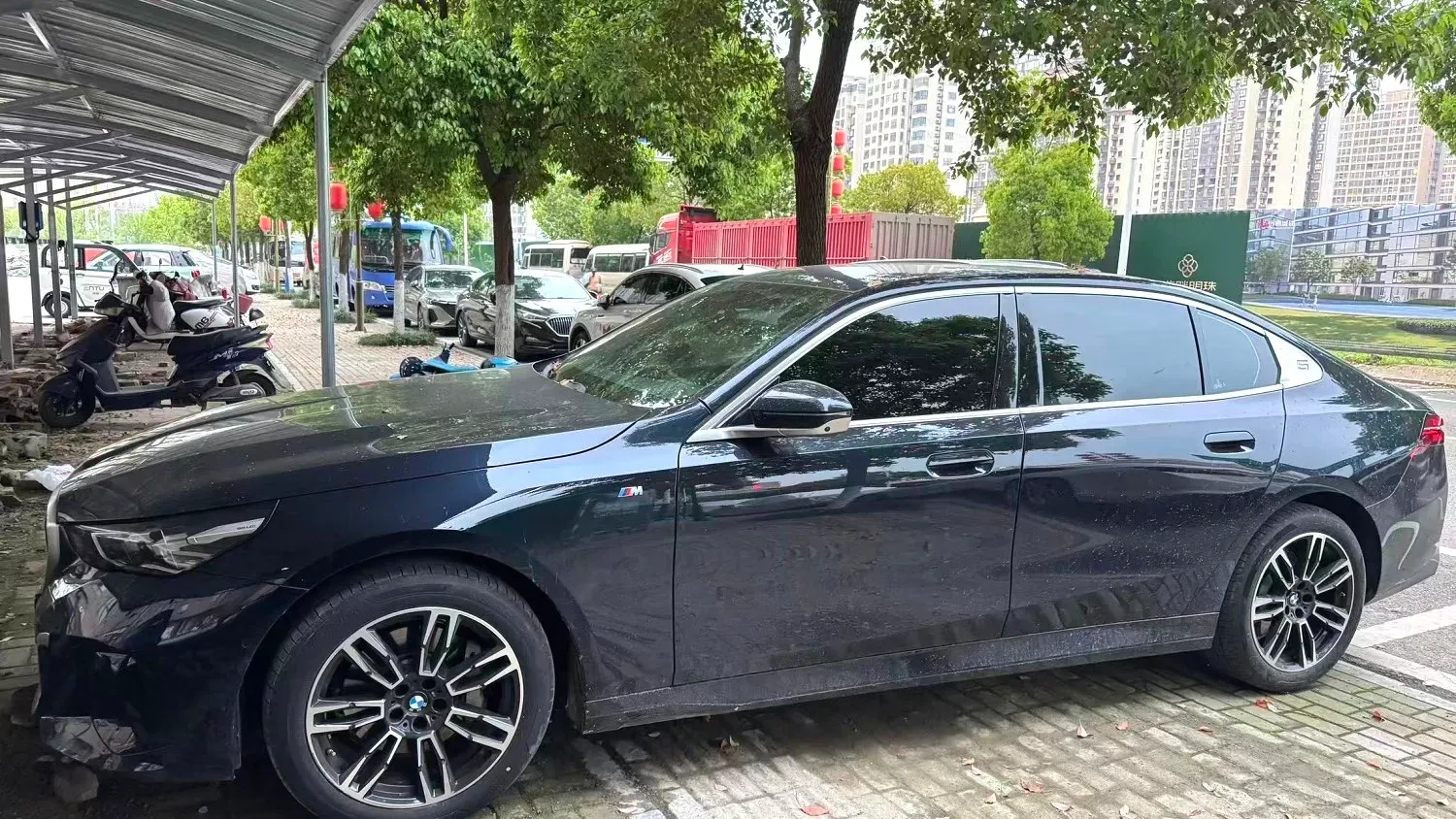 2025 BMW 5 Series 2.0T 258HP L4 8AT,autocango,china used car exporter,china ev exporter,chinese used car exporter,chinese used ev exporter
