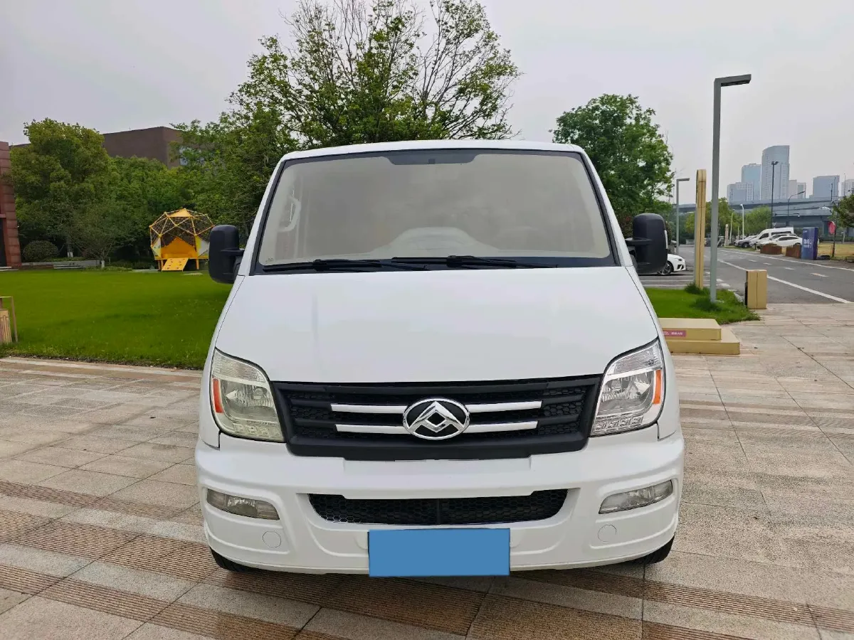 2021 MAXUS XinTu V80 2.0T 139HP L4 6MT,autocango,china used car exporter,china ev exporter,chinese used car exporter,chinese used ev exporter