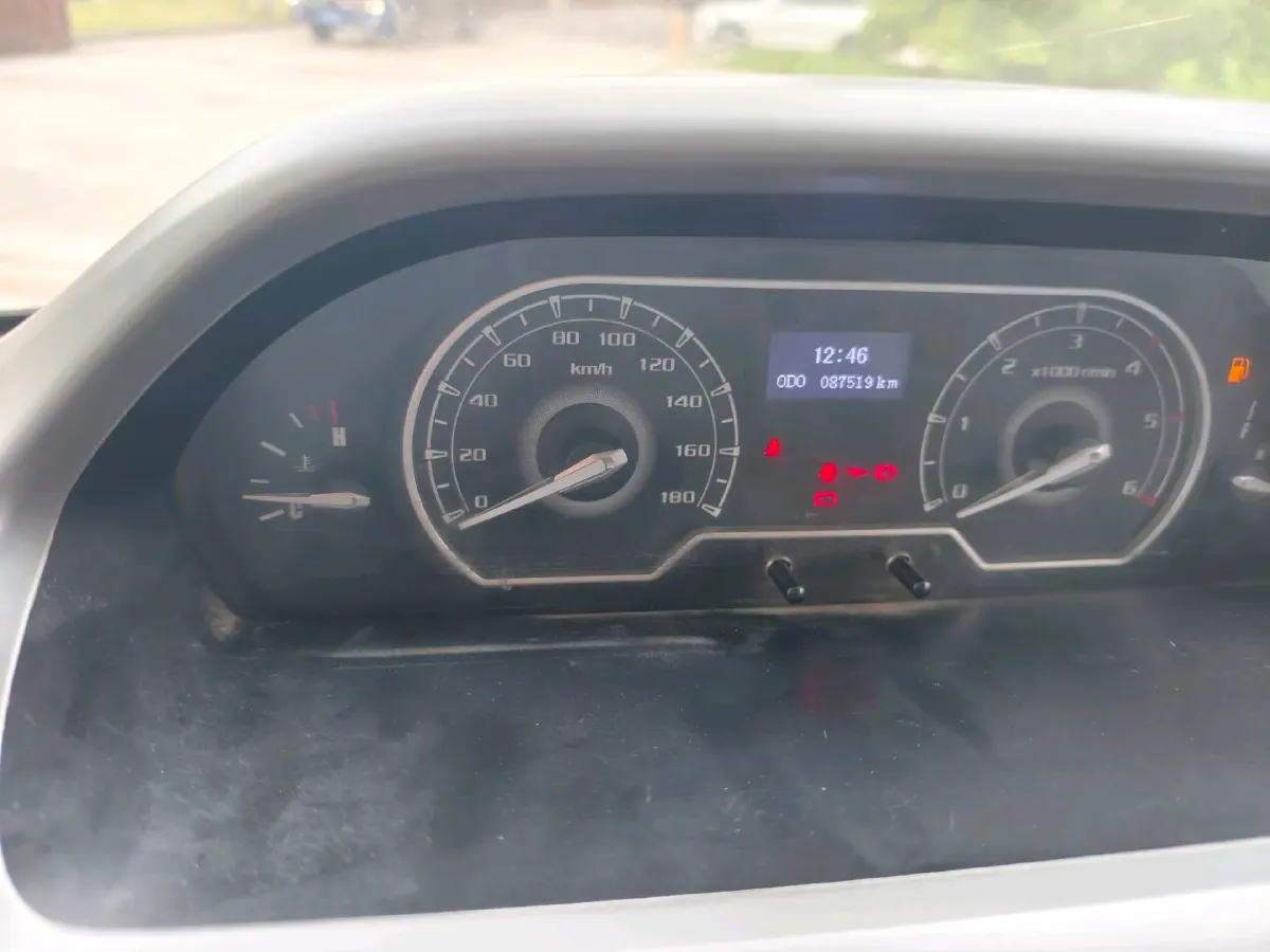 2021 MAXUS XinTu V80 2.0T 139HP L4 6MT,autocango,china used car exporter,china ev exporter,chinese used car exporter,chinese used ev exporter