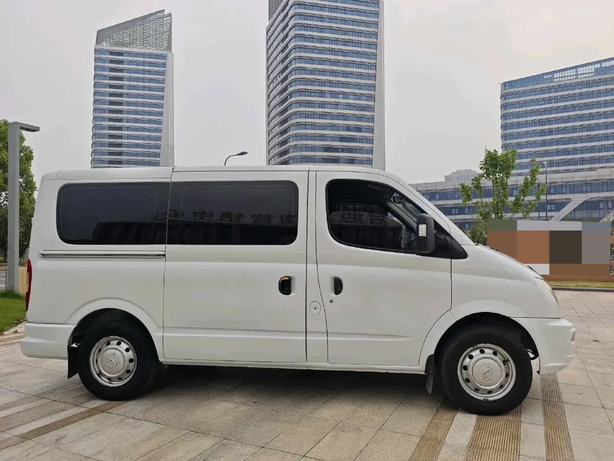 2021 MAXUS XinTu V80 2.0T 139HP L4 6MT,autocango,china used car exporter,china ev exporter,chinese used car exporter,chinese used ev exporter