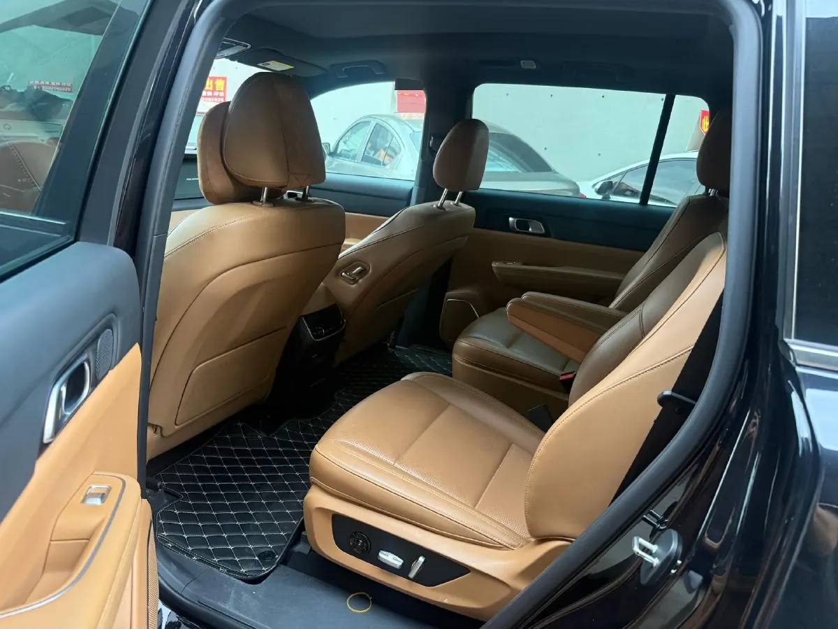 2021 Li ONE Range Extended 131HP REEV 40.5KWH,autocango,china used car exporter,china ev exporter,chinese used car exporter,chinese used ev exporter