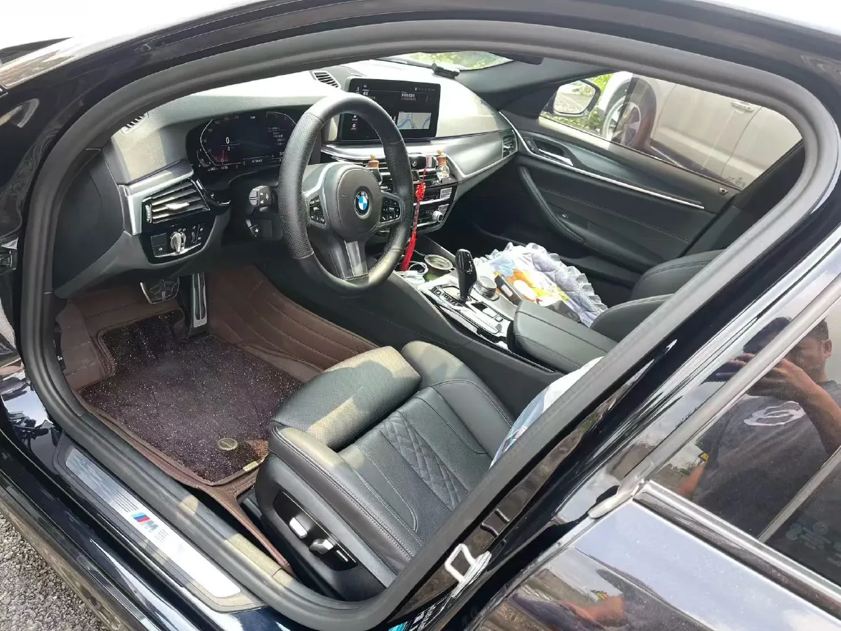 2021 BMW 5 Series 2.0T 184HP L4 8AT,autocango,china used car exporter,china ev exporter,chinese used car exporter,chinese used ev exporter