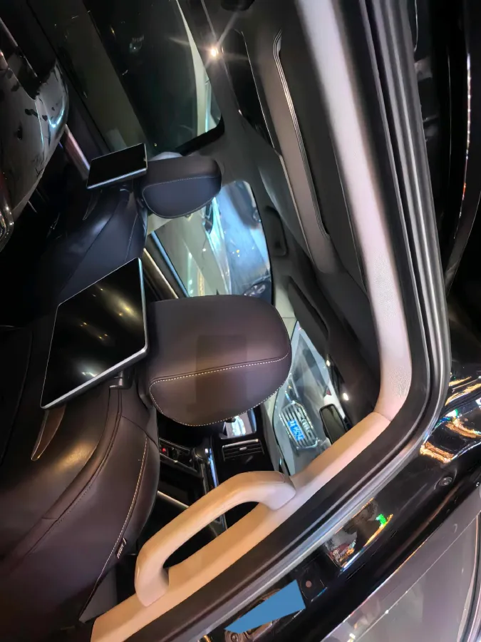 2021 GAC Trumpchi M8 2.0T 252HP L4 8AT,autocango,china used car exporter,china ev exporter,chinese used car exporter,chinese used ev exporter