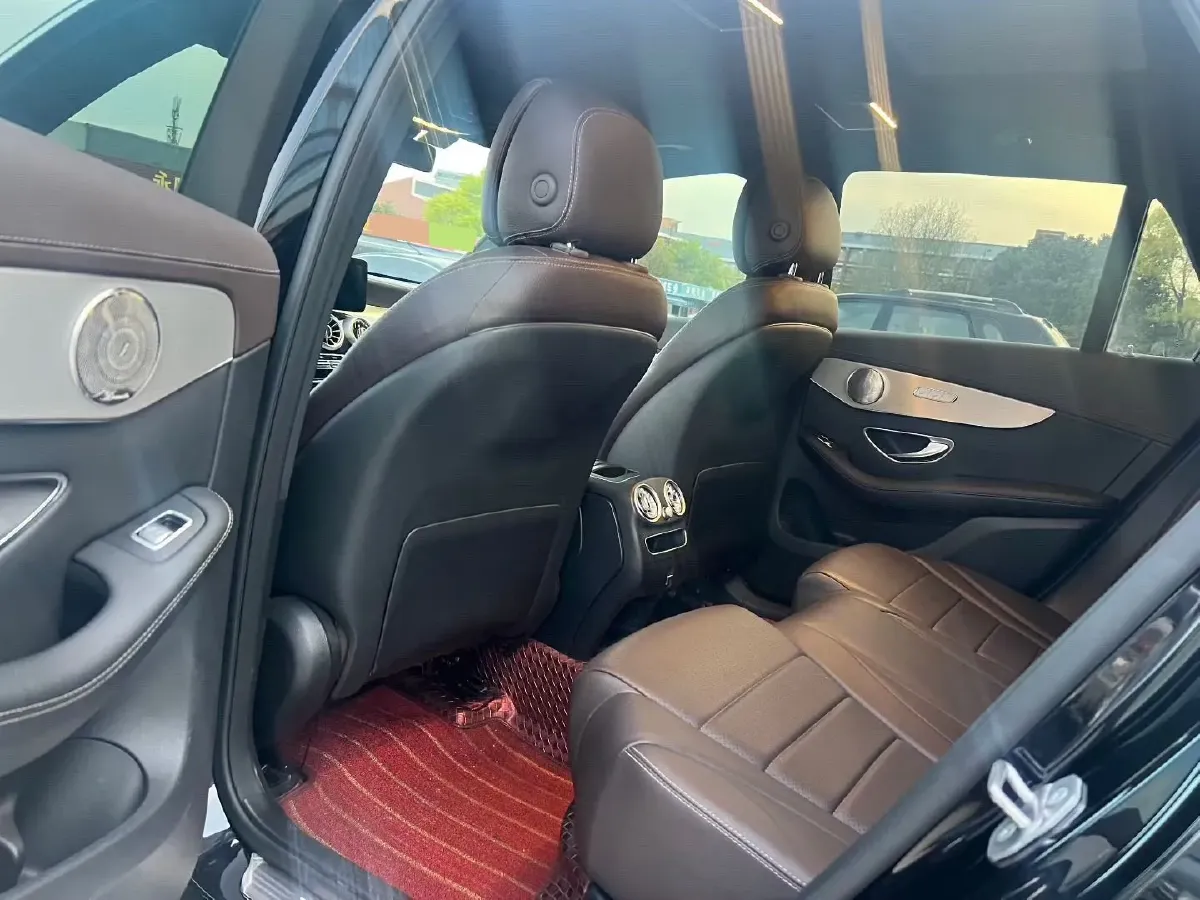 2022 Mercedes-Benz GLC Class 2.0T 197HP L4 9AT,autocango,china used car exporter,china ev exporter,chinese used car exporter,chinese used ev exporter