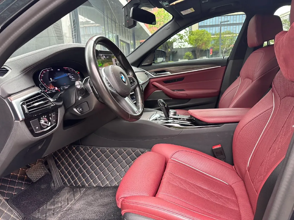 2022 BMW 5 Series 2.0T 252HP L4 8AT,autocango,china used car exporter,china ev exporter,chinese used car exporter,chinese used ev exporter