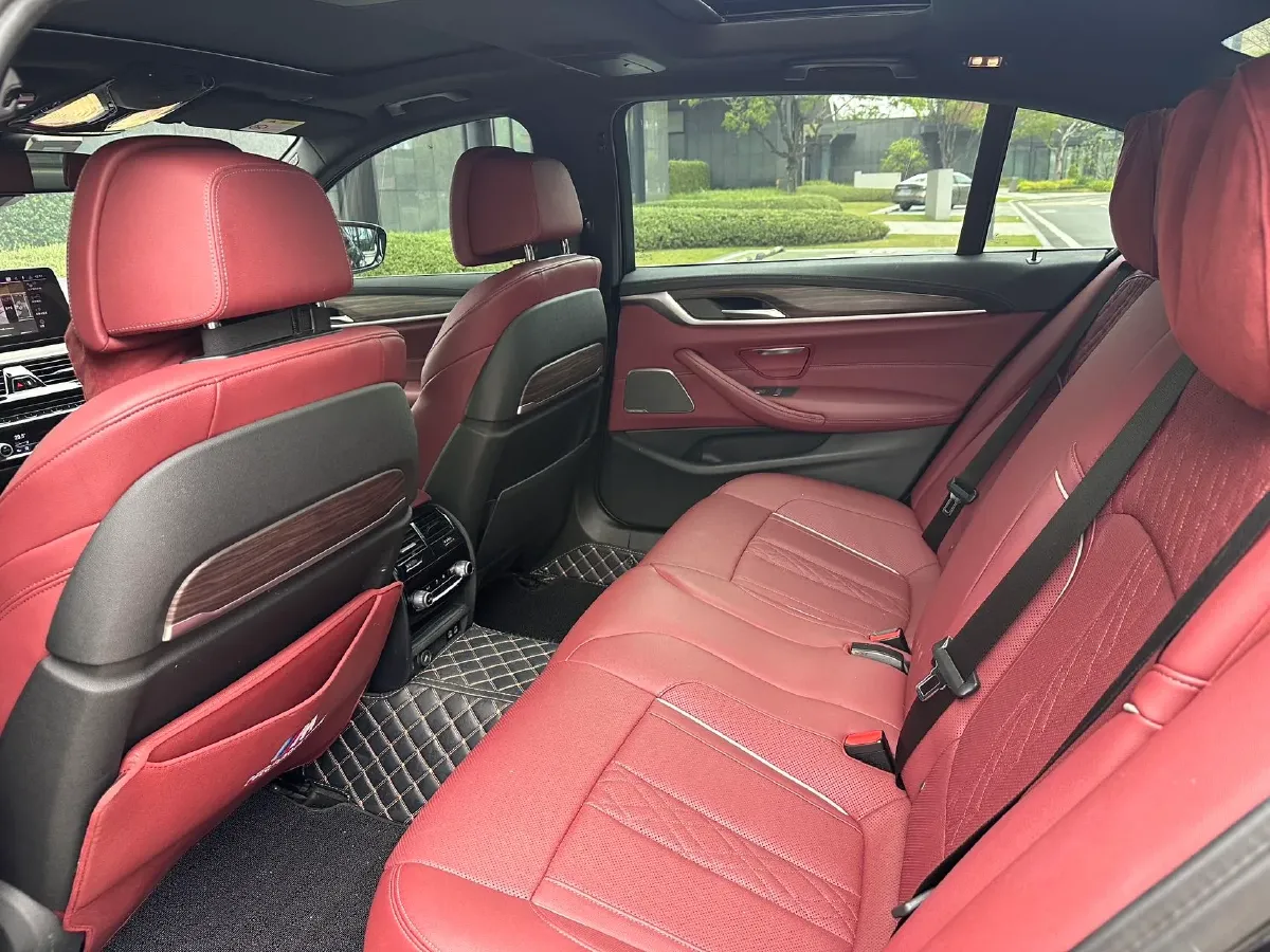 2022 BMW 5 Series 2.0T 252HP L4 8AT,autocango,china used car exporter,china ev exporter,chinese used car exporter,chinese used ev exporter