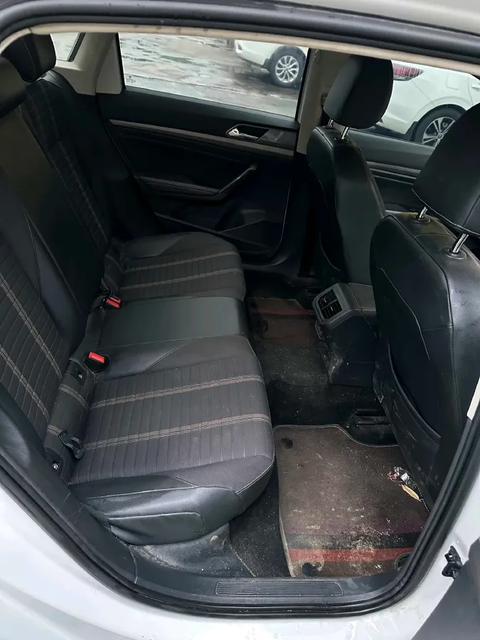 2022 Bestune B70 2.0T 224HP L4 6AT,autocango,china used car exporter,china ev exporter,chinese used car exporter,chinese used ev exporter