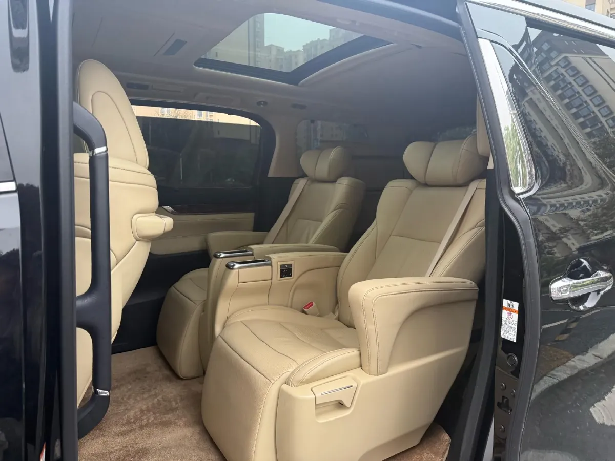 2018 Toyota Alphard 3.5L 301HP V6 8AT,autocango,china used car exporter,china ev exporter,chinese used car exporter,chinese used ev exporter