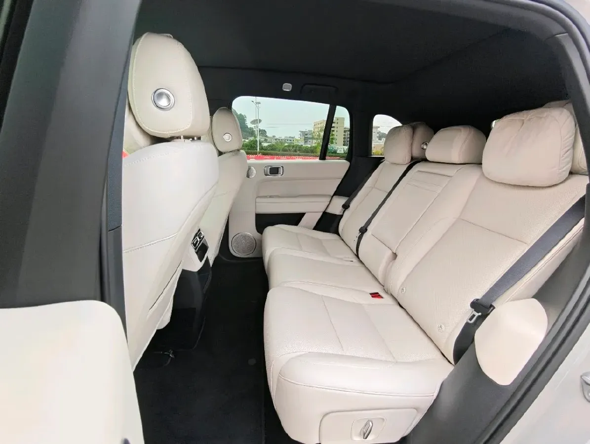 2025 Li L6 Range Extended 154HP L4 REEV,autocango,china used car exporter,china ev exporter,chinese used car exporter,chinese used ev exporter