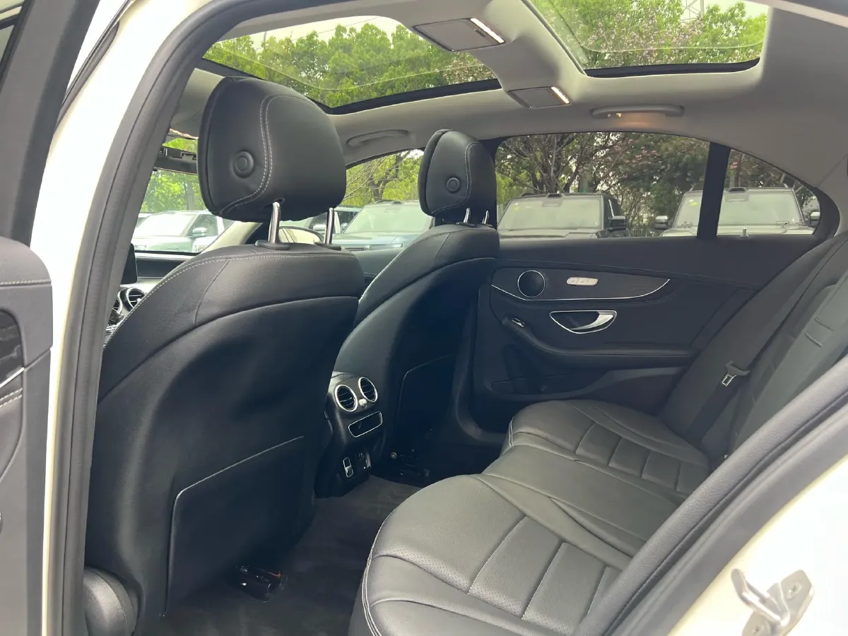 2020 Mercedes-Benz C Class 1.5T 184HP L4 9AT,autocango,china used car exporter,china ev exporter,chinese used car exporter,chinese used ev exporter