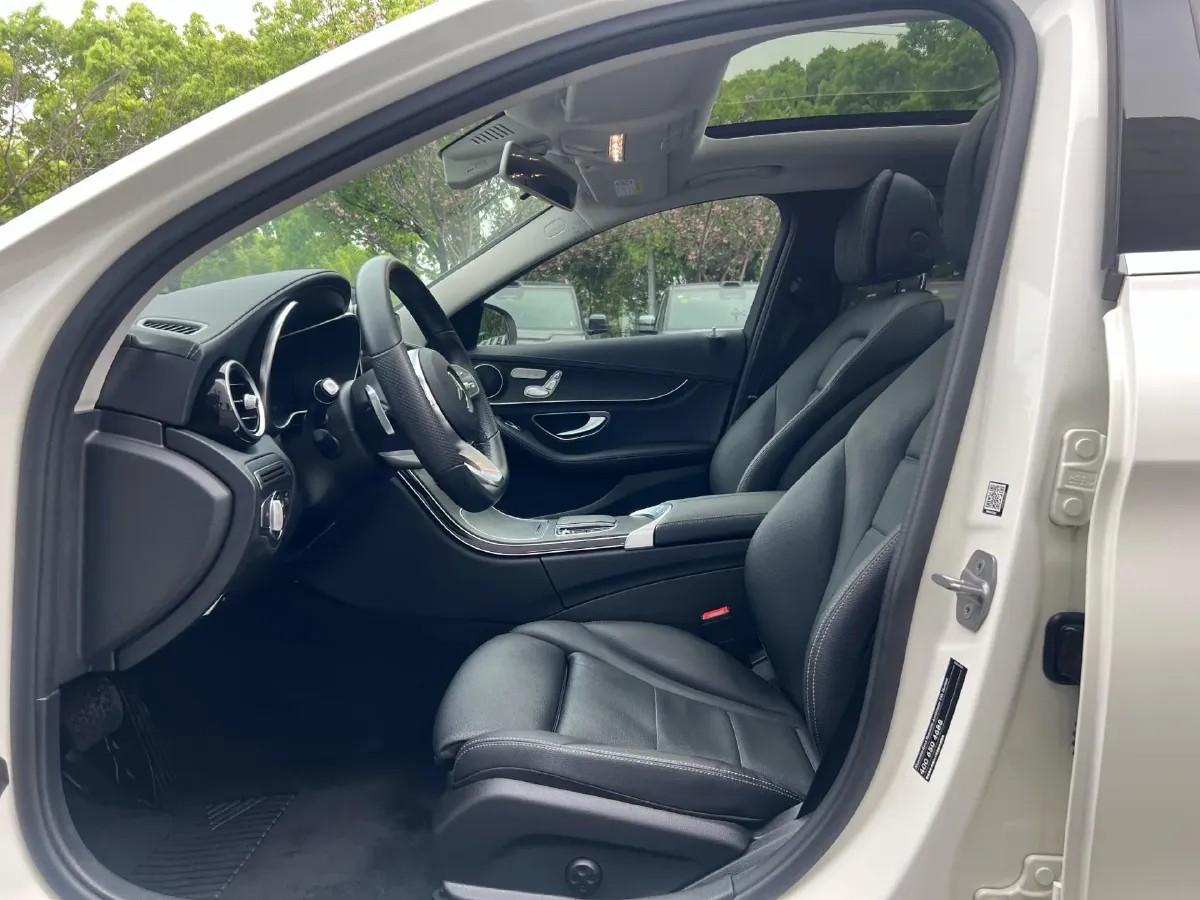 2020 Mercedes-Benz C Class 1.5T 184HP L4 9AT,autocango,china used car exporter,china ev exporter,chinese used car exporter,chinese used ev exporter