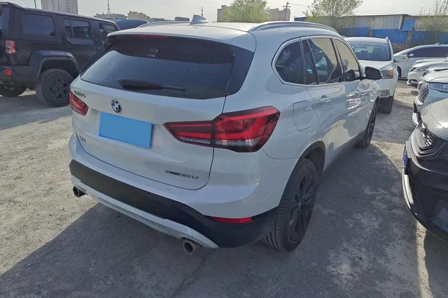 2020 BMW X1 1.5T 140HP L3 7DCT,autocango,china used car exporter,china ev exporter,chinese used car exporter,chinese used ev exporter
