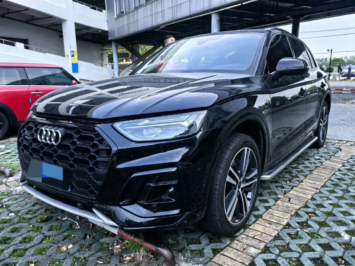 2022 Audi Q5L 2.0T 190HP L4 7DCT,autocango,china used car exporter,china ev exporter,chinese used car exporter,chinese used ev exporter
