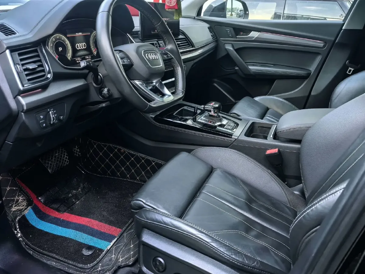 2022 Audi Q5L 2.0T 190HP L4 7DCT,autocango,china used car exporter,china ev exporter,chinese used car exporter,chinese used ev exporter