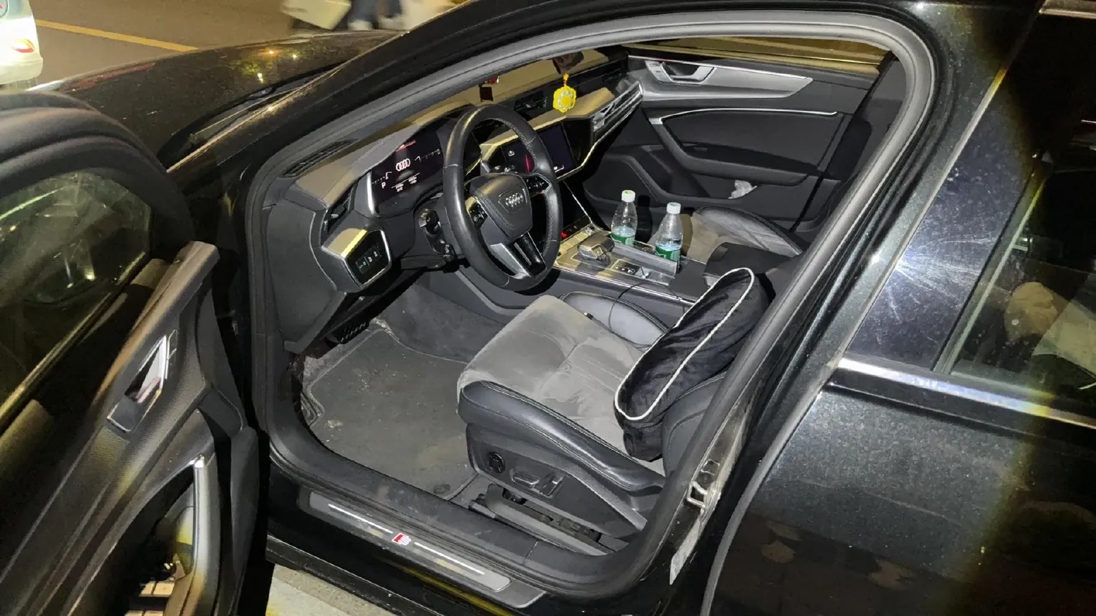 2024 Audi A6L 2.0T 245HP L4 7DCT,autocango,china used car exporter,china ev exporter,chinese used car exporter,chinese used ev exporter