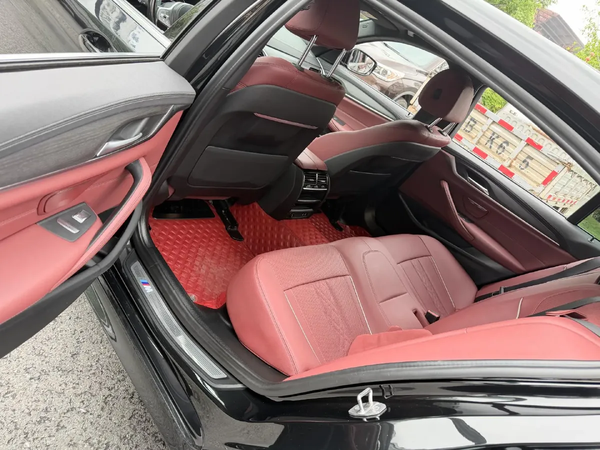 2023 BMW 5 Series 2.0T 245HP L4 8AT,autocango,china used car exporter,china ev exporter,chinese used car exporter,chinese used ev exporter