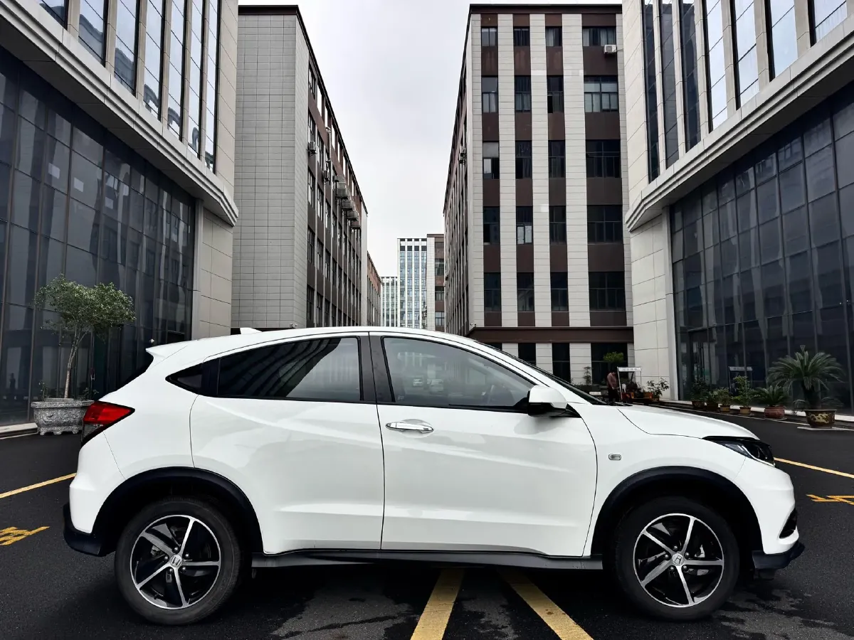 2020 Honda Vezel 1.5L 131HP L4 CVT,autocango,china used car exporter,china ev exporter,chinese used car exporter,chinese used ev exporter