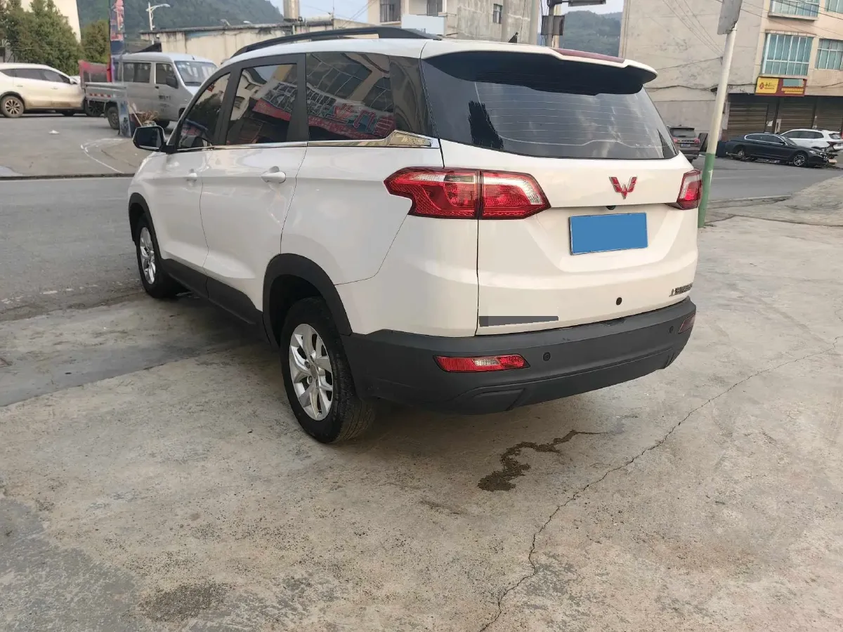 2019 WuLing HongGuang S3 1.5L 99HP L4 6MT,autocango,china used car exporter,china ev exporter,chinese used car exporter,chinese used ev exporter