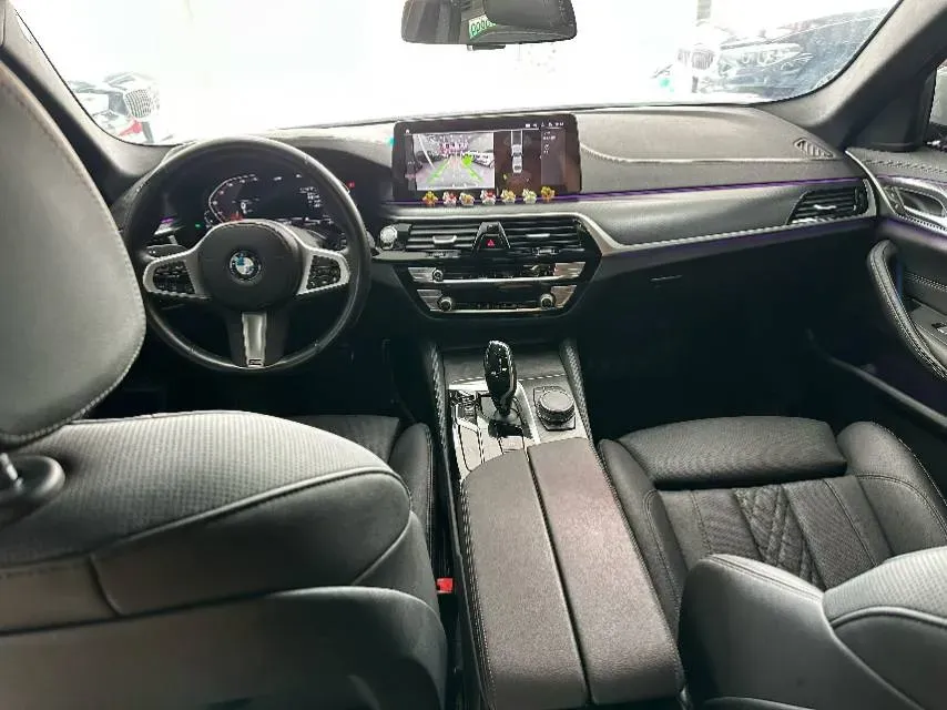 2022 BMW 5 Series 2.0T 184HP L4 8AT,autocango,china used car exporter,china ev exporter,chinese used car exporter,chinese used ev exporter