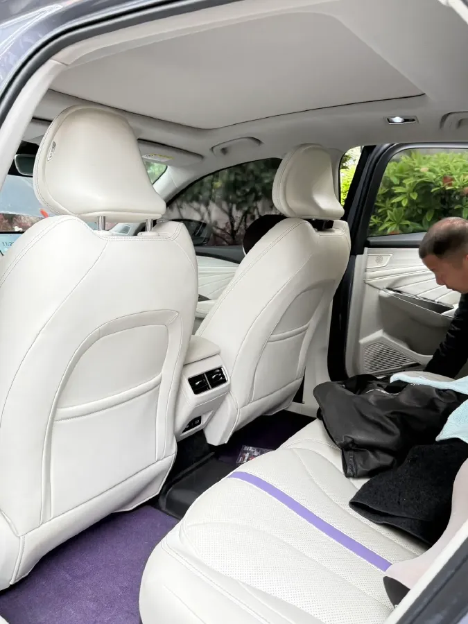 2024 Geely Preface 1.5T 163HP L4 3DHT Hybrid,autocango,china used car exporter,china ev exporter,chinese used car exporter,chinese used ev exporter