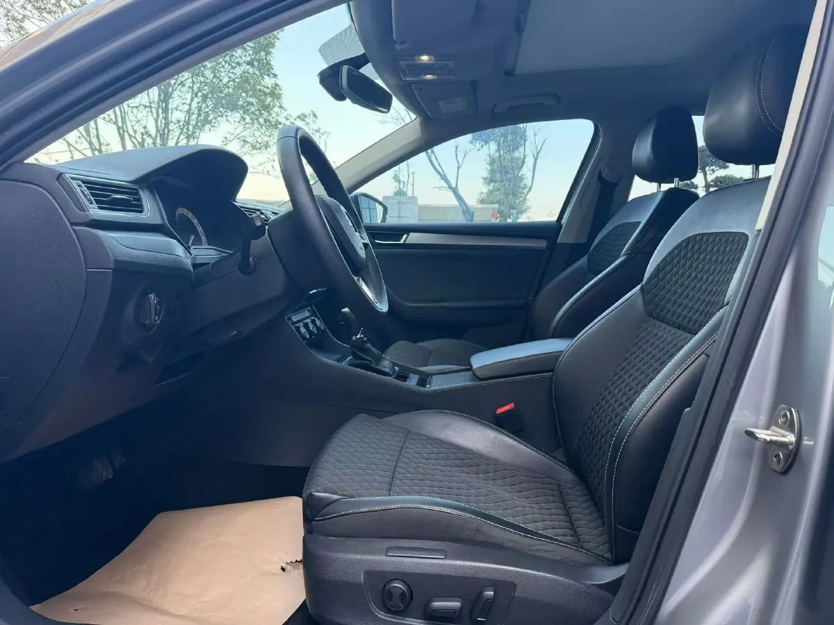 2018 Nissan Terra 2.5L 184HP L4 7AT,autocango,china used car exporter,china ev exporter,chinese used car exporter,chinese used ev exporter