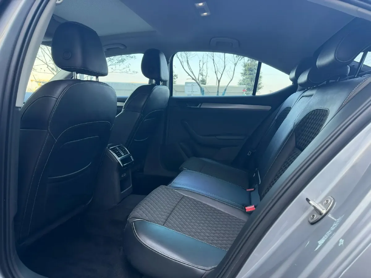 2018 Nissan Terra 2.5L 184HP L4 7AT,autocango,china used car exporter,china ev exporter,chinese used car exporter,chinese used ev exporter