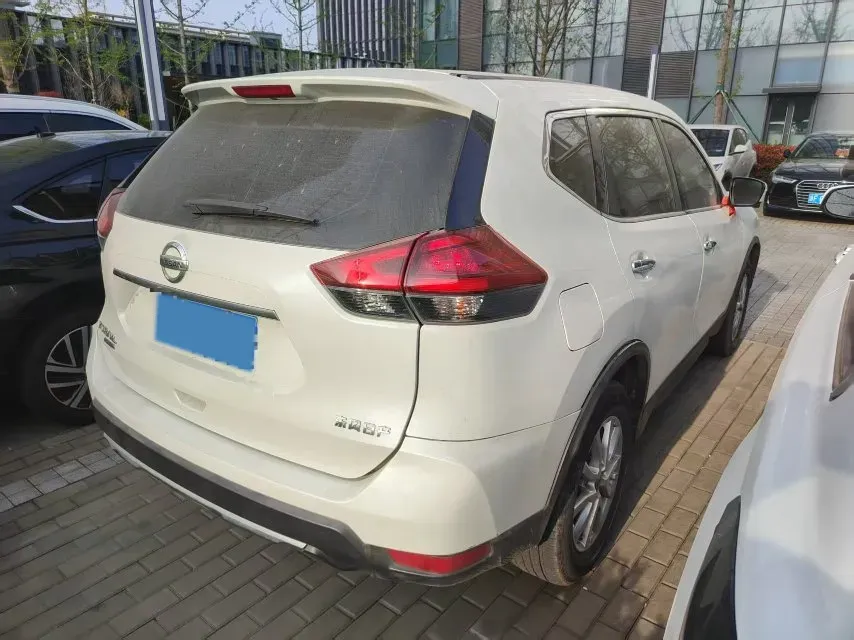 2022 Nissan X-Trail 2.0L 151HP L4 CVT,autocango,china used car exporter,china ev exporter,chinese used car exporter,chinese used ev exporter