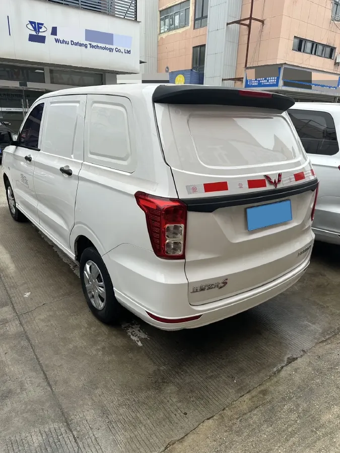 2019 WuLing HongGuang 1.5L 99HP L4 6MT,autocango,china used car exporter,china ev exporter,chinese used car exporter,chinese used ev exporter