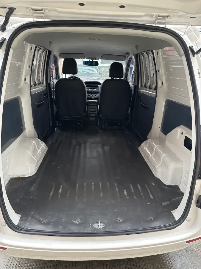 2019 WuLing HongGuang 1.5L 99HP L4 6MT,autocango,china used car exporter,china ev exporter,chinese used car exporter,chinese used ev exporter