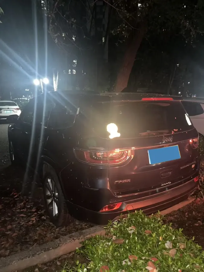 2020 Jeep Grand Commander 2.0T 234HP L4 9AT,autocango,china used car exporter,china ev exporter,chinese used car exporter,chinese used ev exporter