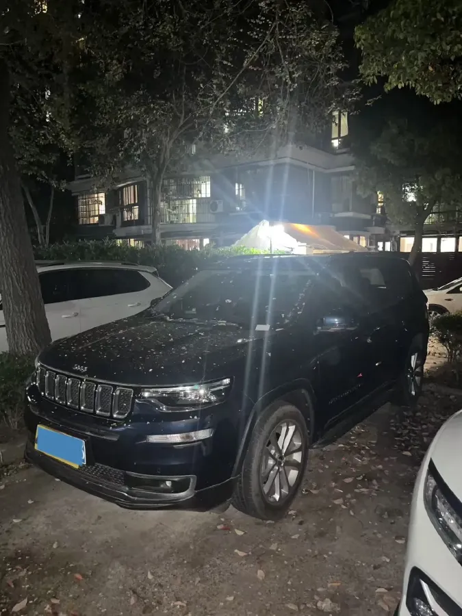 2020 Jeep Grand Commander 2.0T 234HP L4 9AT,autocango,china used car exporter,china ev exporter,chinese used car exporter,chinese used ev exporter