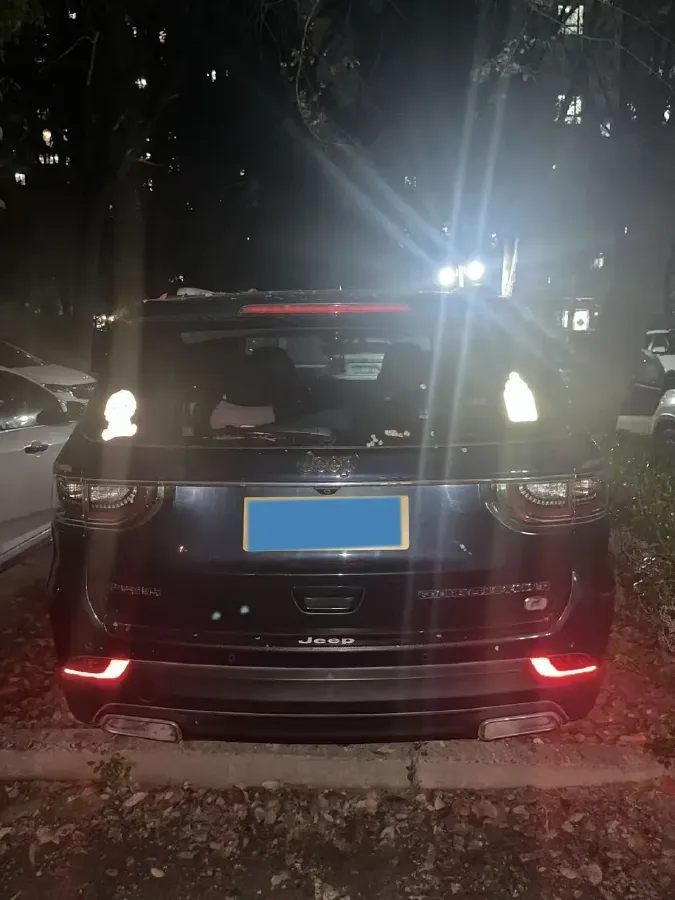 2020 Jeep Grand Commander 2.0T 234HP L4 9AT,autocango,china used car exporter,china ev exporter,chinese used car exporter,chinese used ev exporter