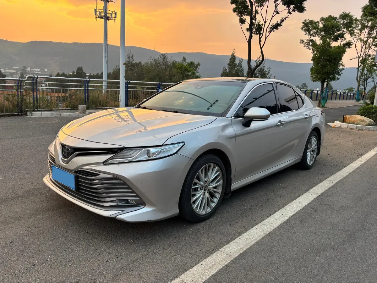 2019 Toyota Camry 2.5L 209HP L4 8AT,autocango,china used car exporter,china ev exporter,chinese used car exporter,chinese used ev exporter