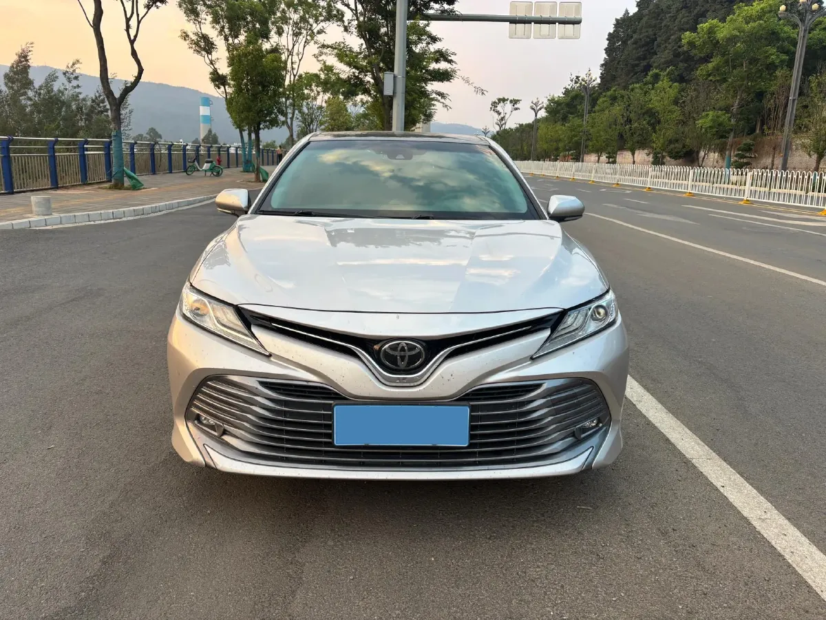 2019 Toyota Camry 2.5L 209HP L4 8AT,autocango,china used car exporter,china ev exporter,chinese used car exporter,chinese used ev exporter