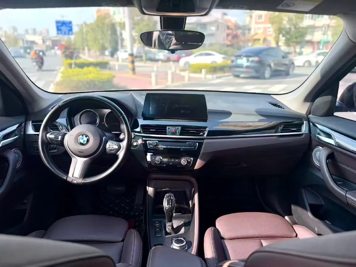 2021 BMW X1 2.0T 192HP L4 7DCT,autocango,china used car exporter,china ev exporter,chinese used car exporter,chinese used ev exporter