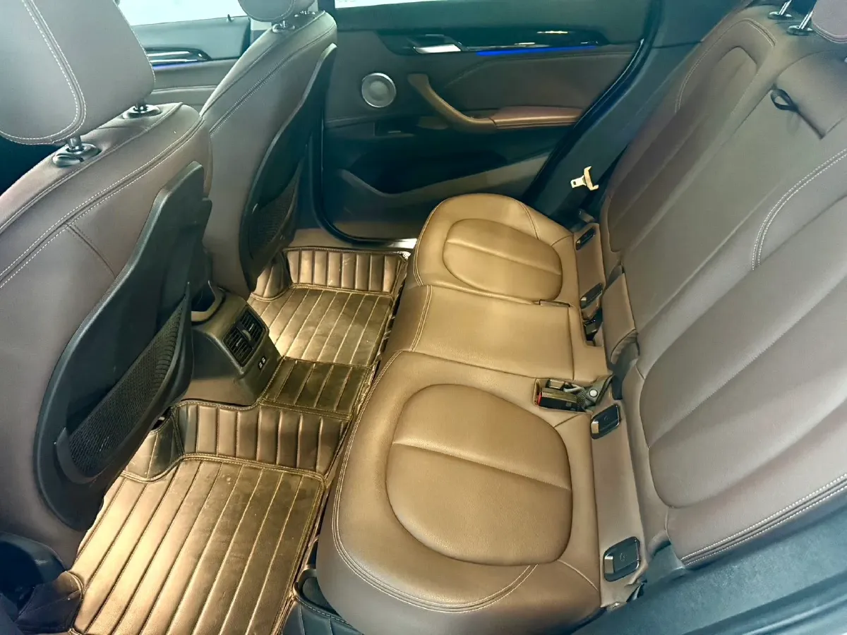 2021 BMW X1 2.0T 192HP L4 7DCT,autocango,china used car exporter,china ev exporter,chinese used car exporter,chinese used ev exporter