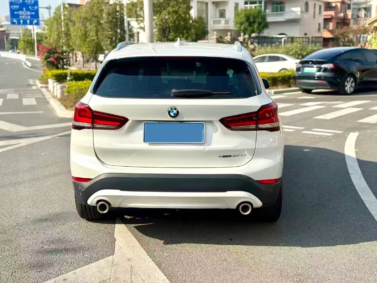 2021 BMW X1 2.0T 192HP L4 7DCT,autocango,china used car exporter,china ev exporter,chinese used car exporter,chinese used ev exporter