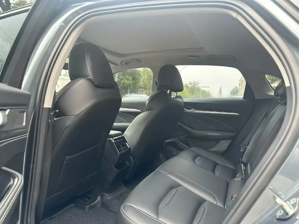 2021 Geely Preface 2.0T 190HP L4 7DCT,autocango,china used car exporter,china ev exporter,chinese used car exporter,chinese used ev exporter