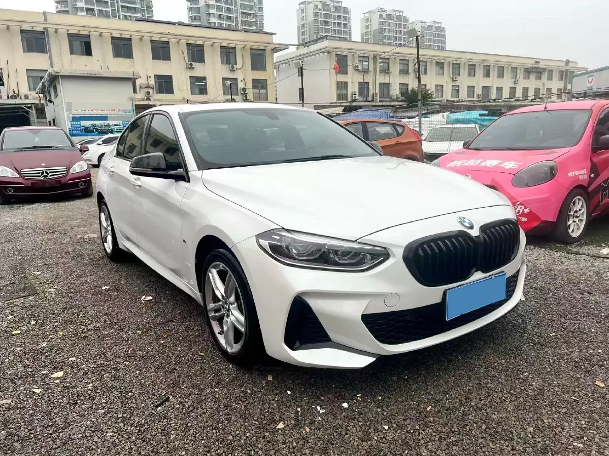 2023 BMW 1 Series 1.5T 136HP L3 7DCT,autocango,china used car exporter,china ev exporter,chinese used car exporter,chinese used ev exporter