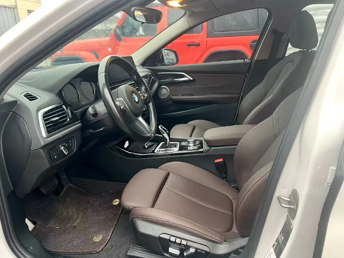 2023 BMW 1 Series 1.5T 136HP L3 7DCT,autocango,china used car exporter,china ev exporter,chinese used car exporter,chinese used ev exporter